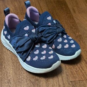 Kids Navy Blue Heart Pattern Shoes